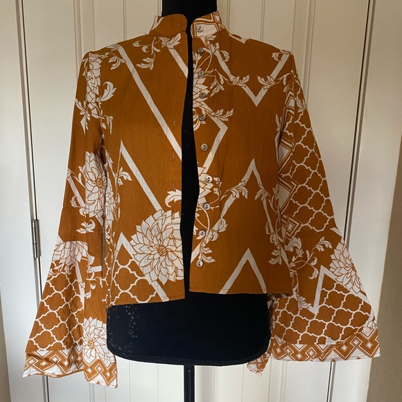 Lenni the Label Bell Sleeve Top/ Jacket - Picture 2 of 6